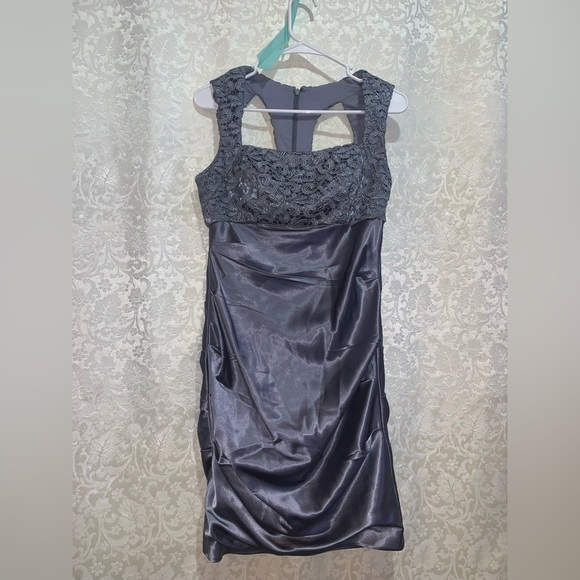 Dress - Picture 2 of 3